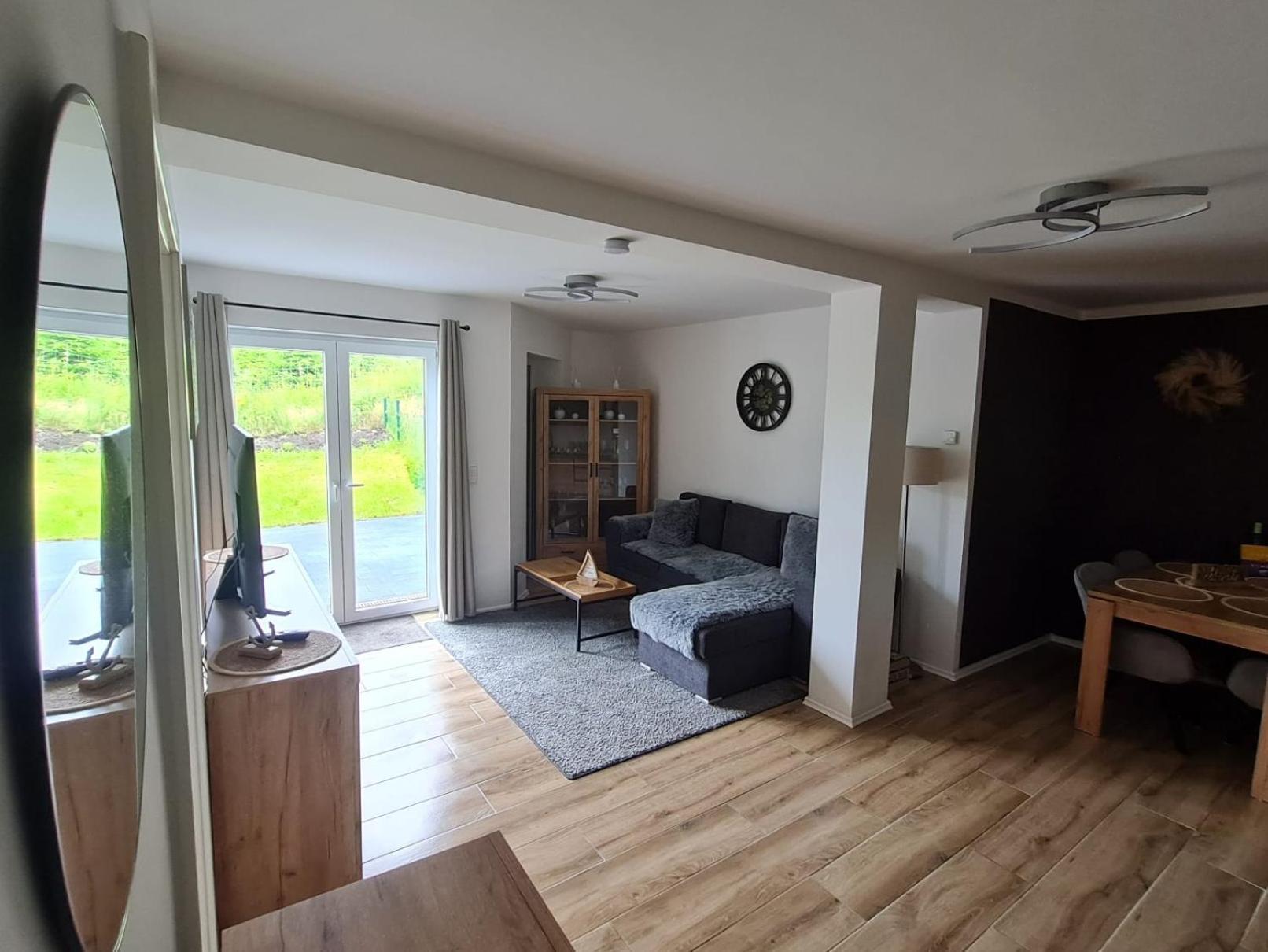 Greenhouse Living Apartment Nivis Mit Garten - 4 Minuten Nach Winterberg - Wandern, Mountainbike Fahren - Natur Geniessen Medebach Room photo